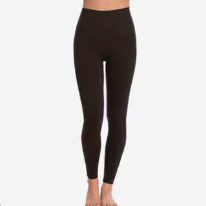 Stretchy black leggings Small